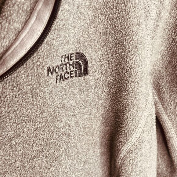 The North Face | Gray & Black 1/4 Zip Fleece Pullover Sweatshirt Size L | EUC - Picture 9 of 12